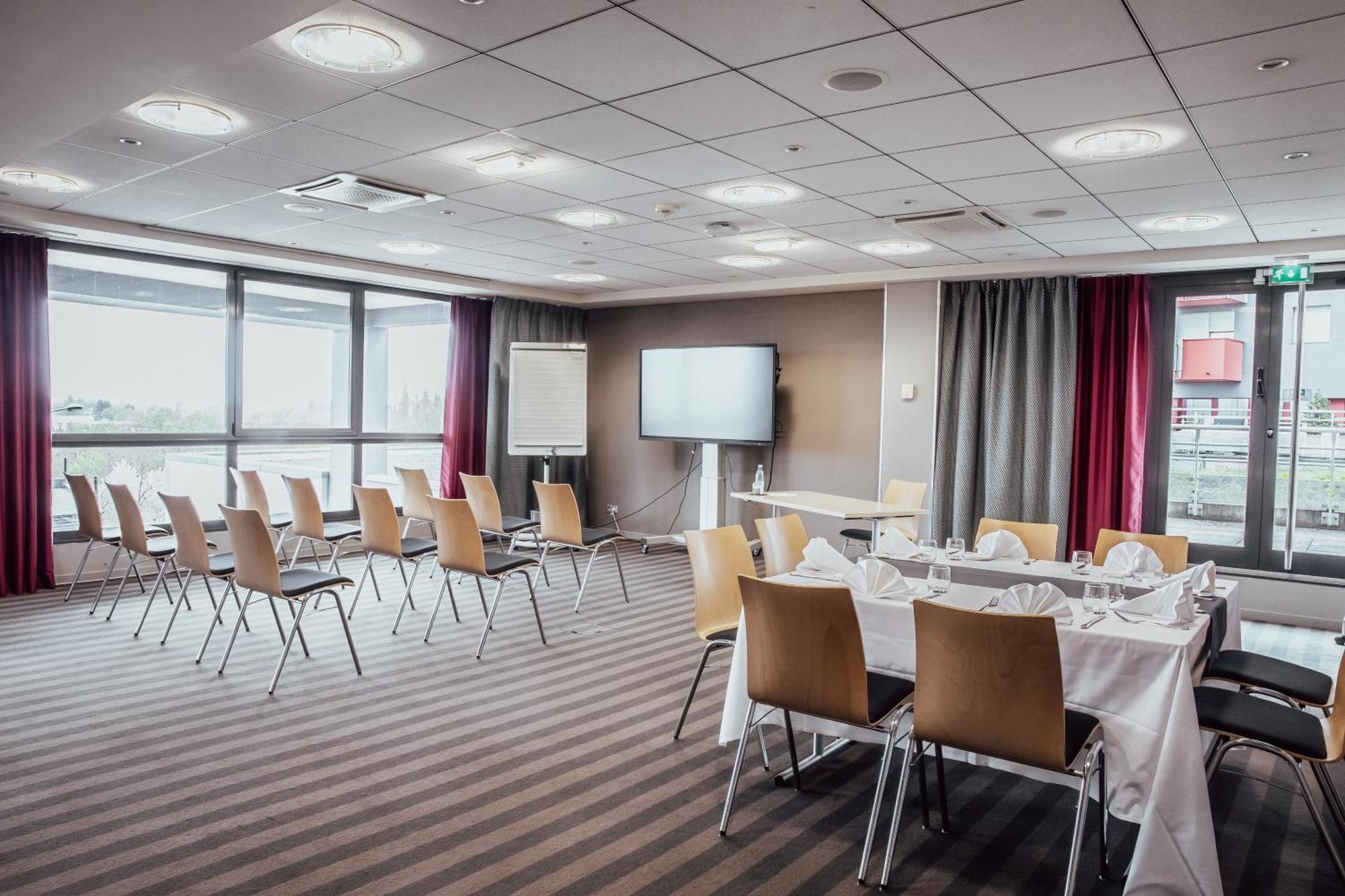 Holiday Inn Mulhouse By Ihg Εξωτερικό φωτογραφία
