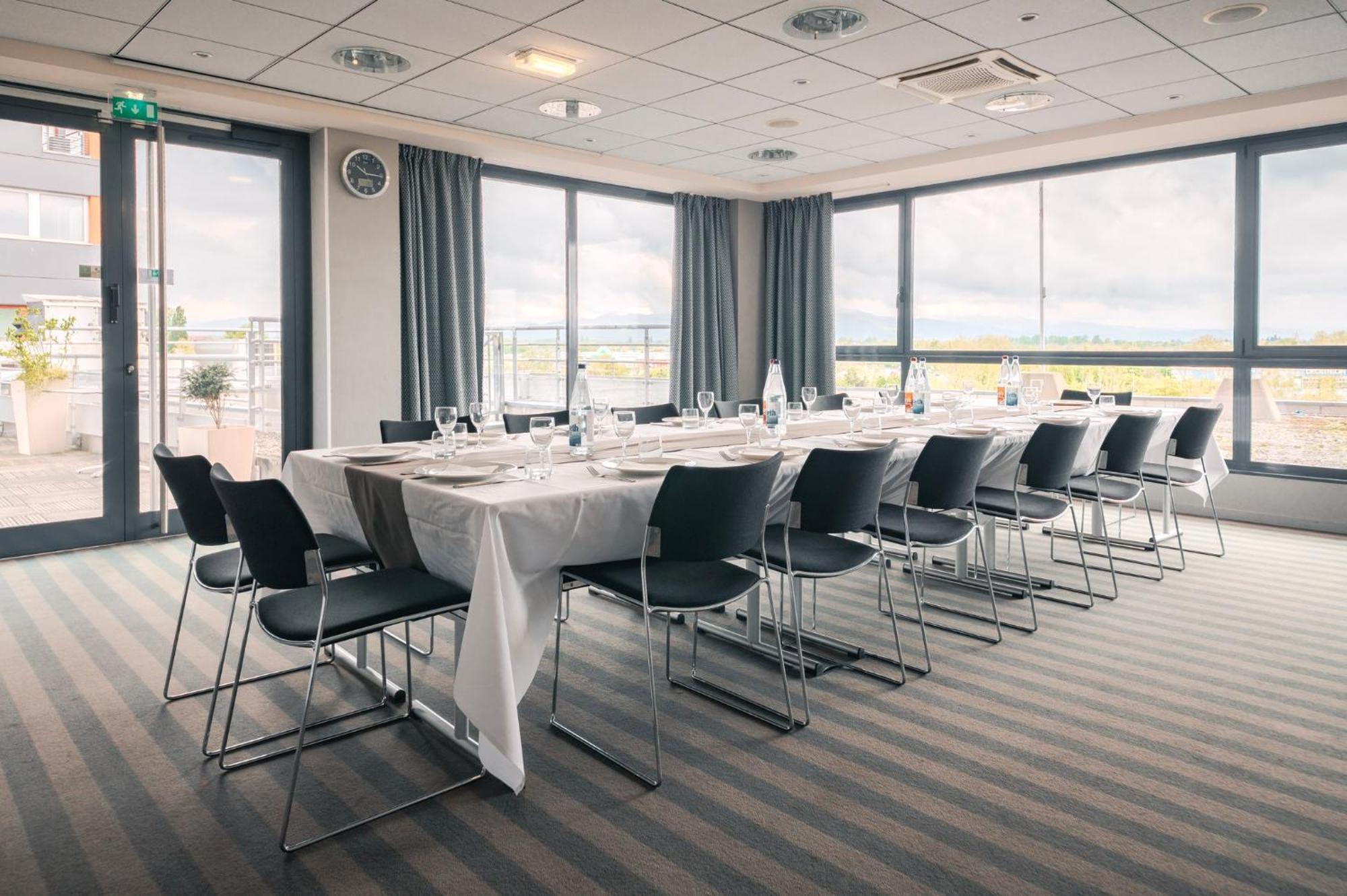 Holiday Inn Mulhouse By Ihg Εξωτερικό φωτογραφία